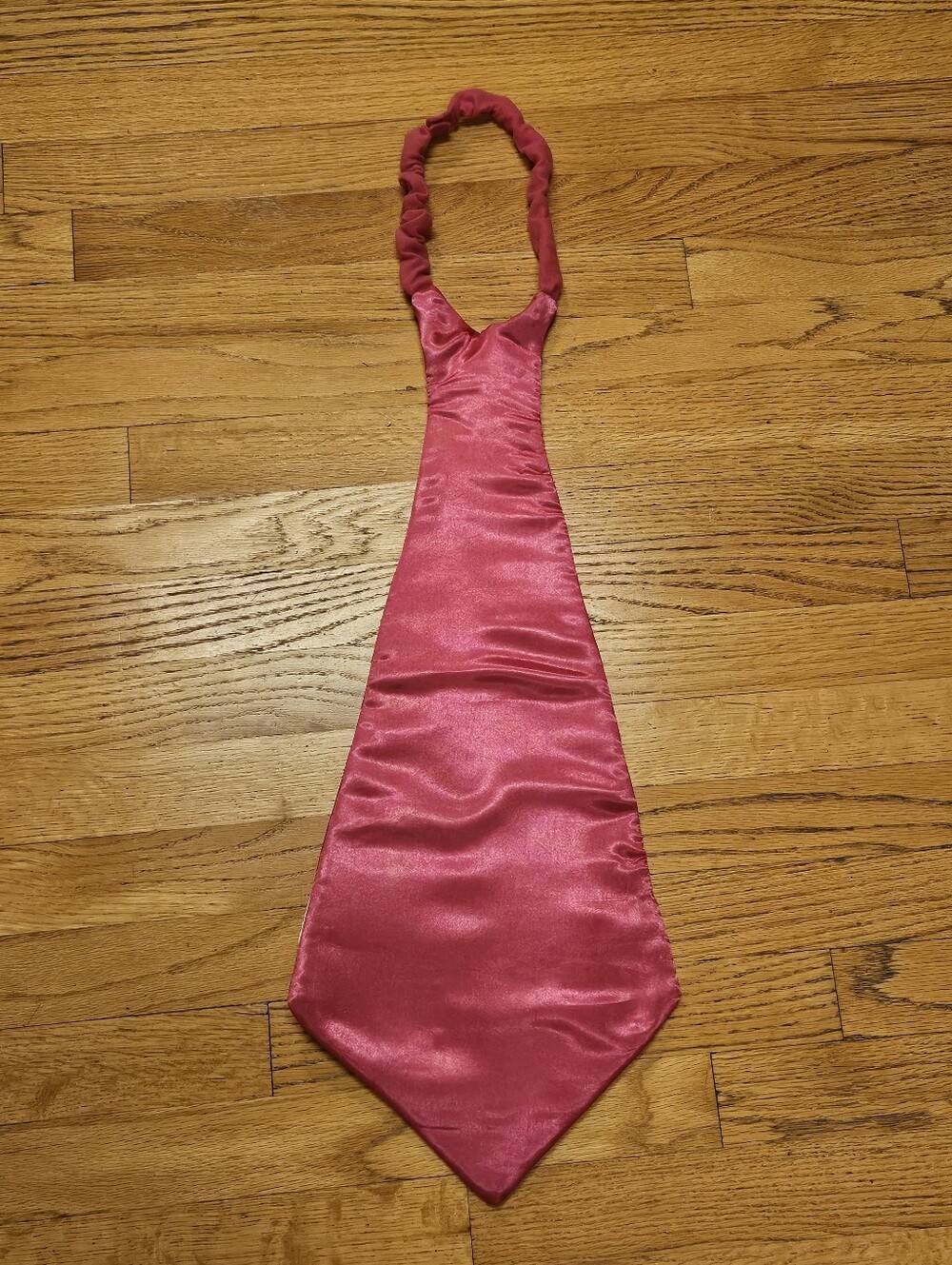 Oversized Kiss Me Pink Tie for Costume - Picture 2 of 6